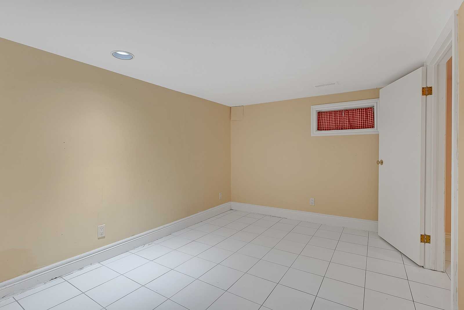 Listing C5886989 - Large Photo # 30