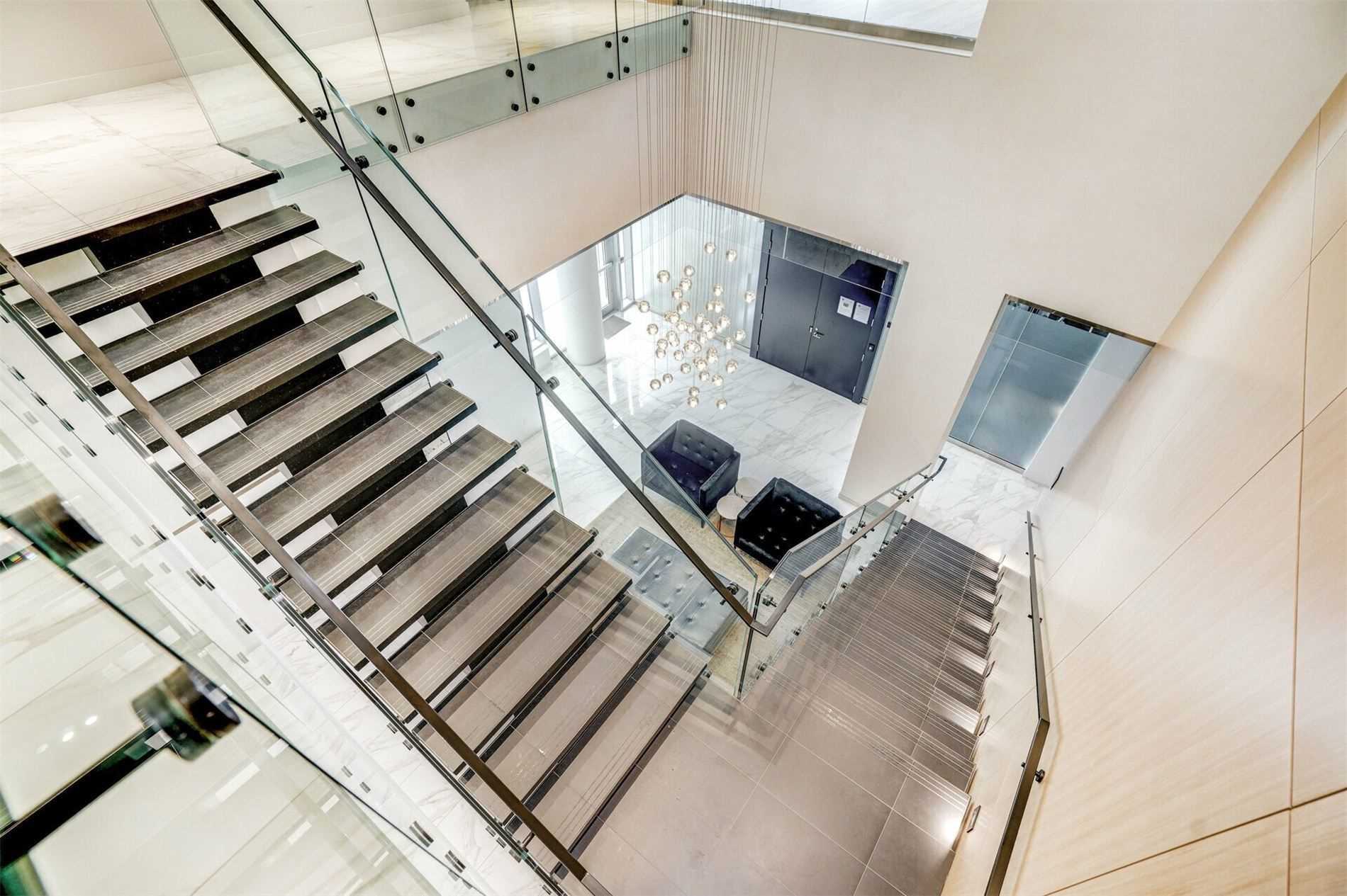 101 Erskine Avenue, #512