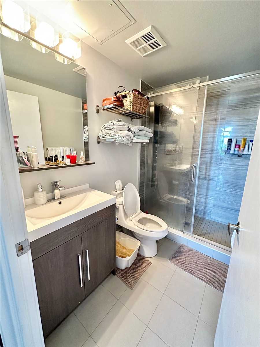 Listing C5887915 - Large Photo # 9