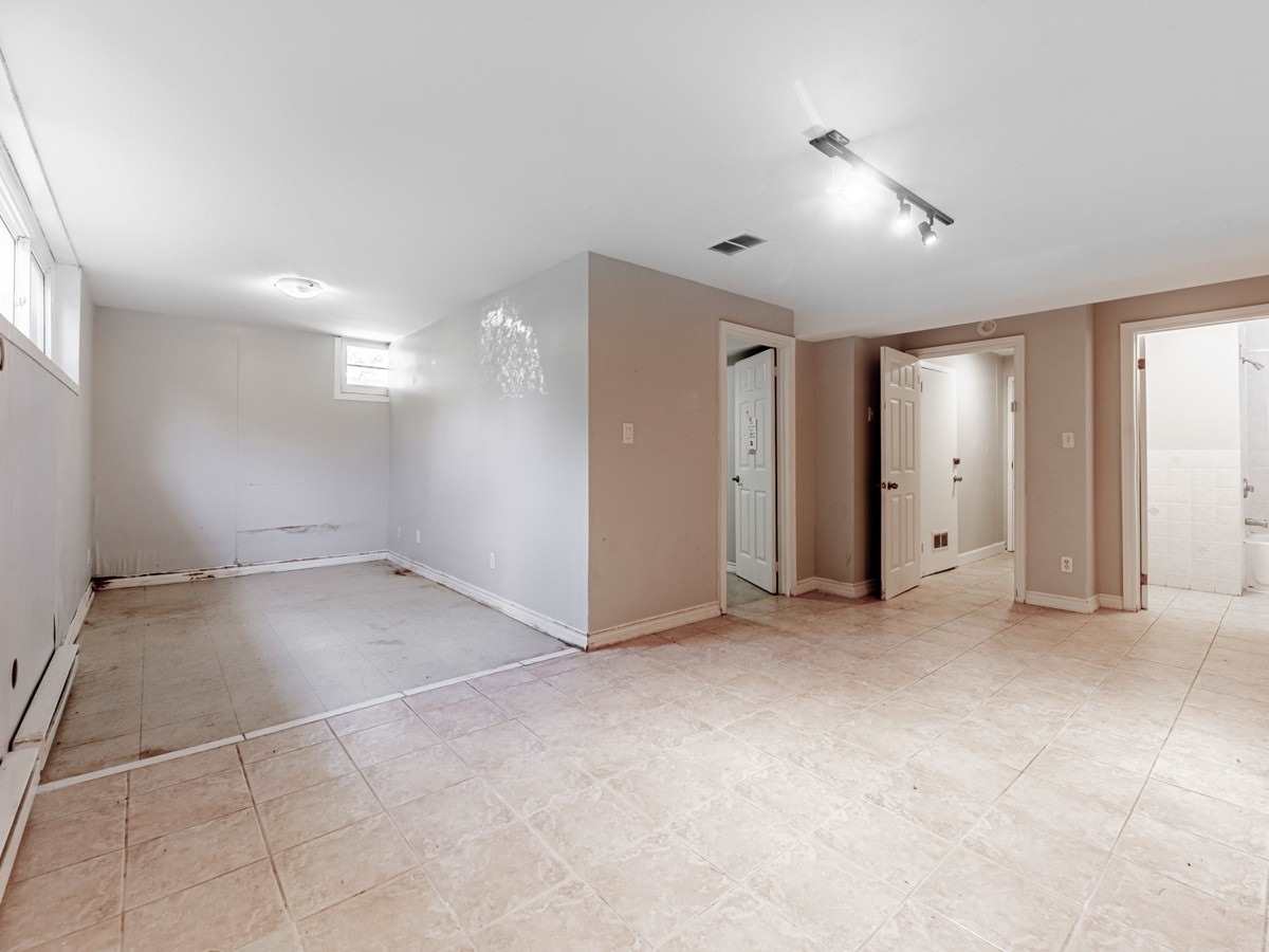 Listing C5887963 - Large Photo # 27