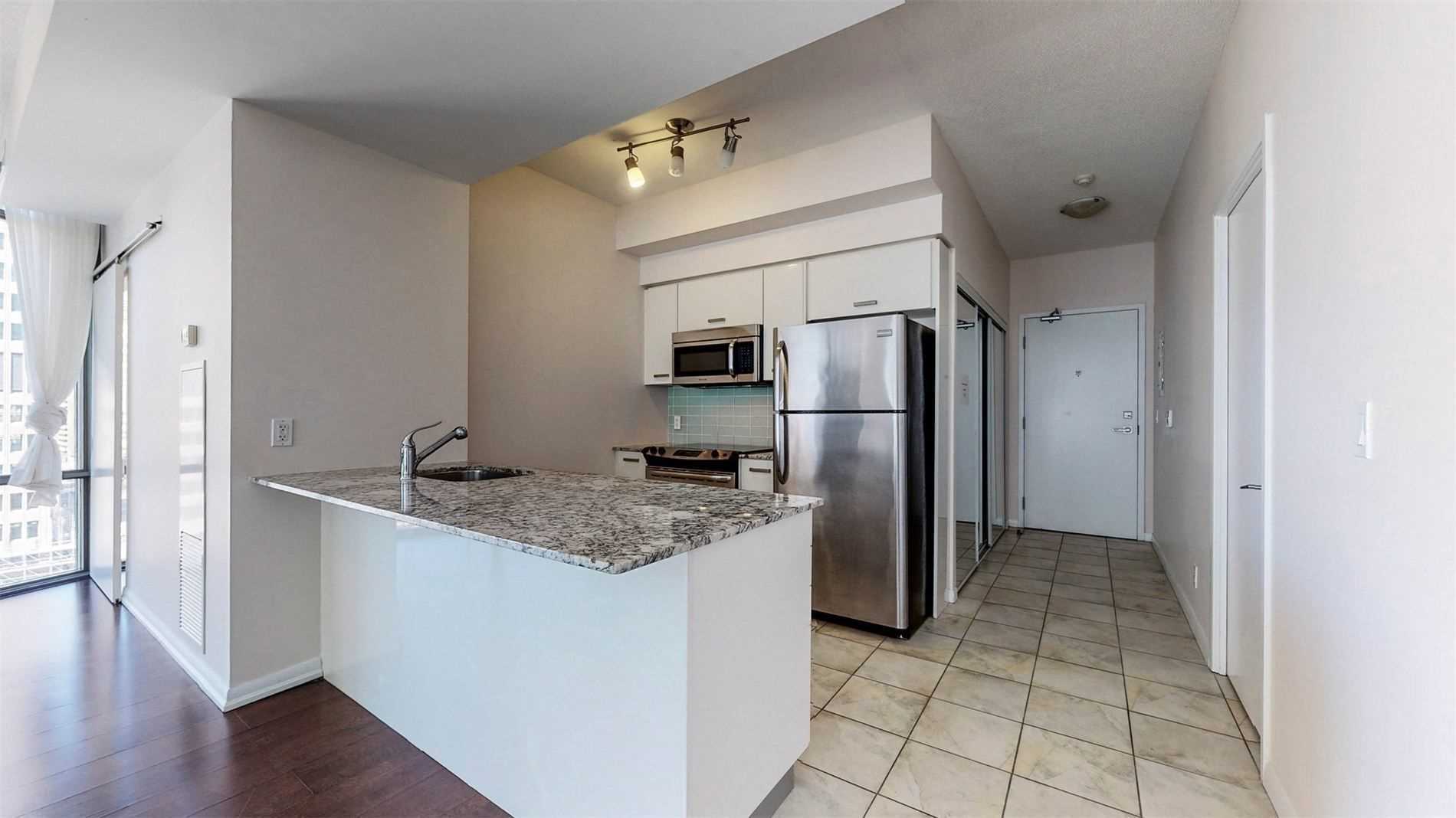 832 Bay St, #1303