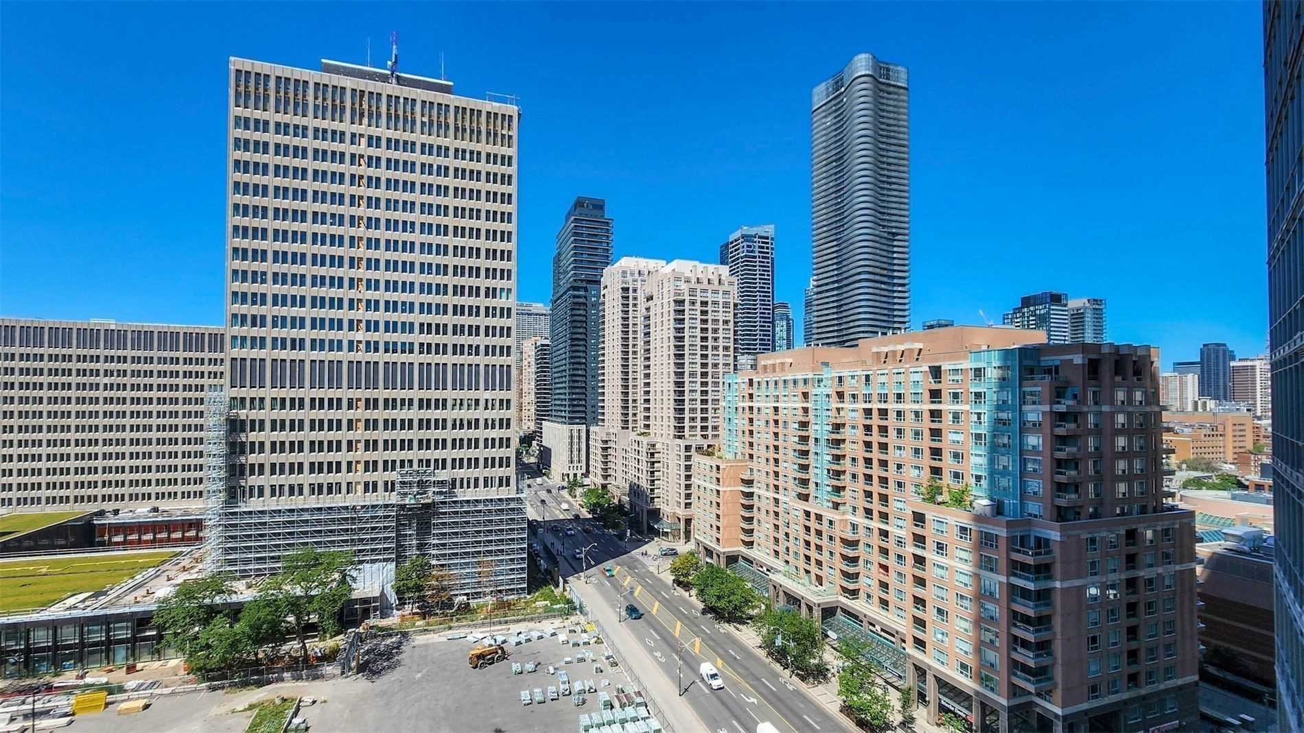 832 Bay St, #1303