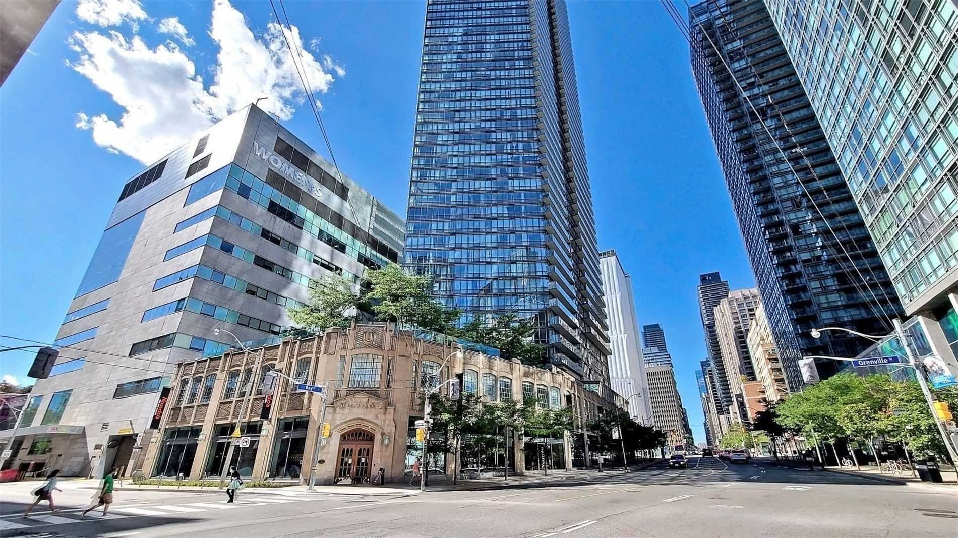 832 Bay St, #1303