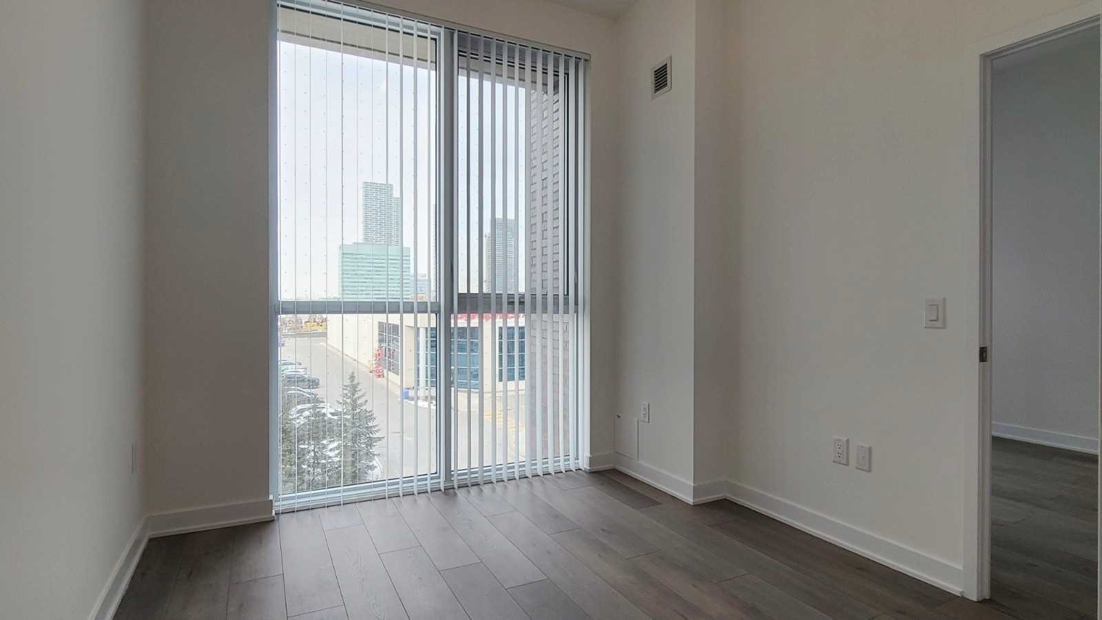 101 Erskine Avenue, #512