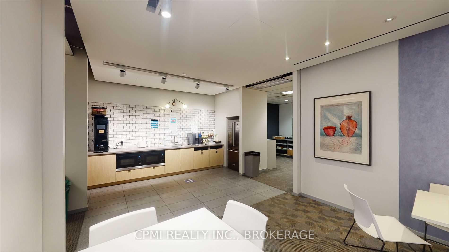 5000 Yonge Street St, #500