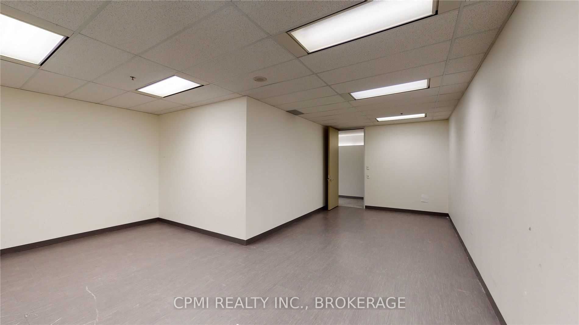5000 Yonge Street St