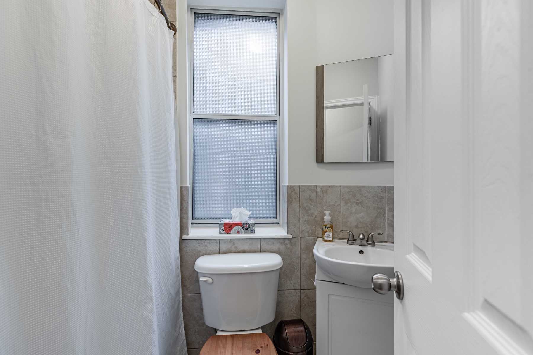 Listing C5889351 - Large Photo # 15