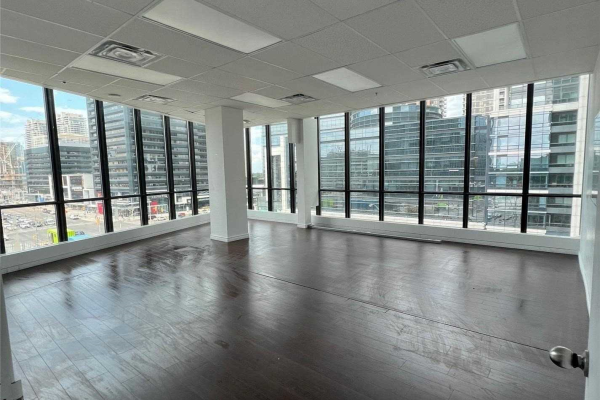 4750 Yonge St, Toronto