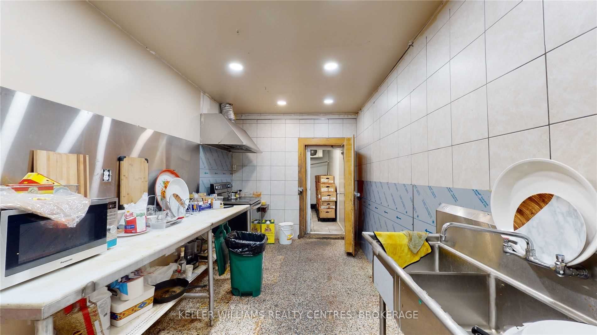 Listing C5890983 - Large Photo # 15