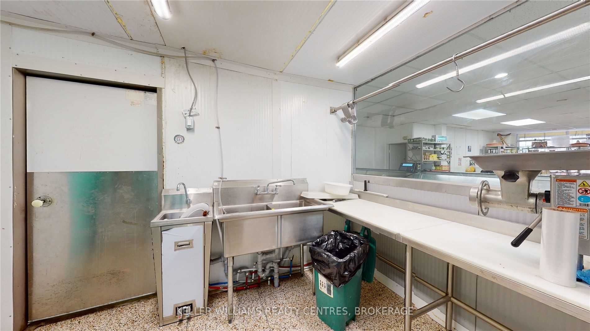 Listing C5890983 - Large Photo # 10