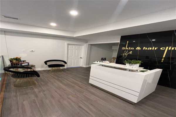 3421 Yonge St, Toronto