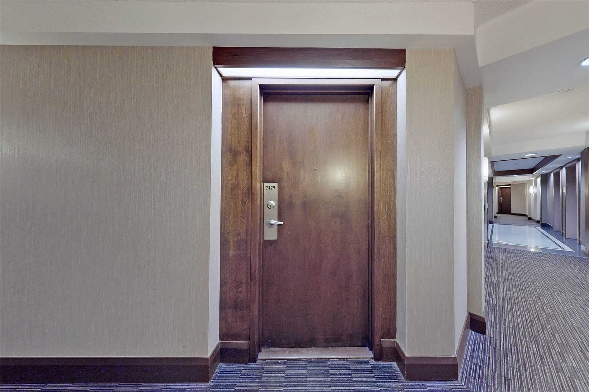 Listing C5892589 - Large Photo # 3
