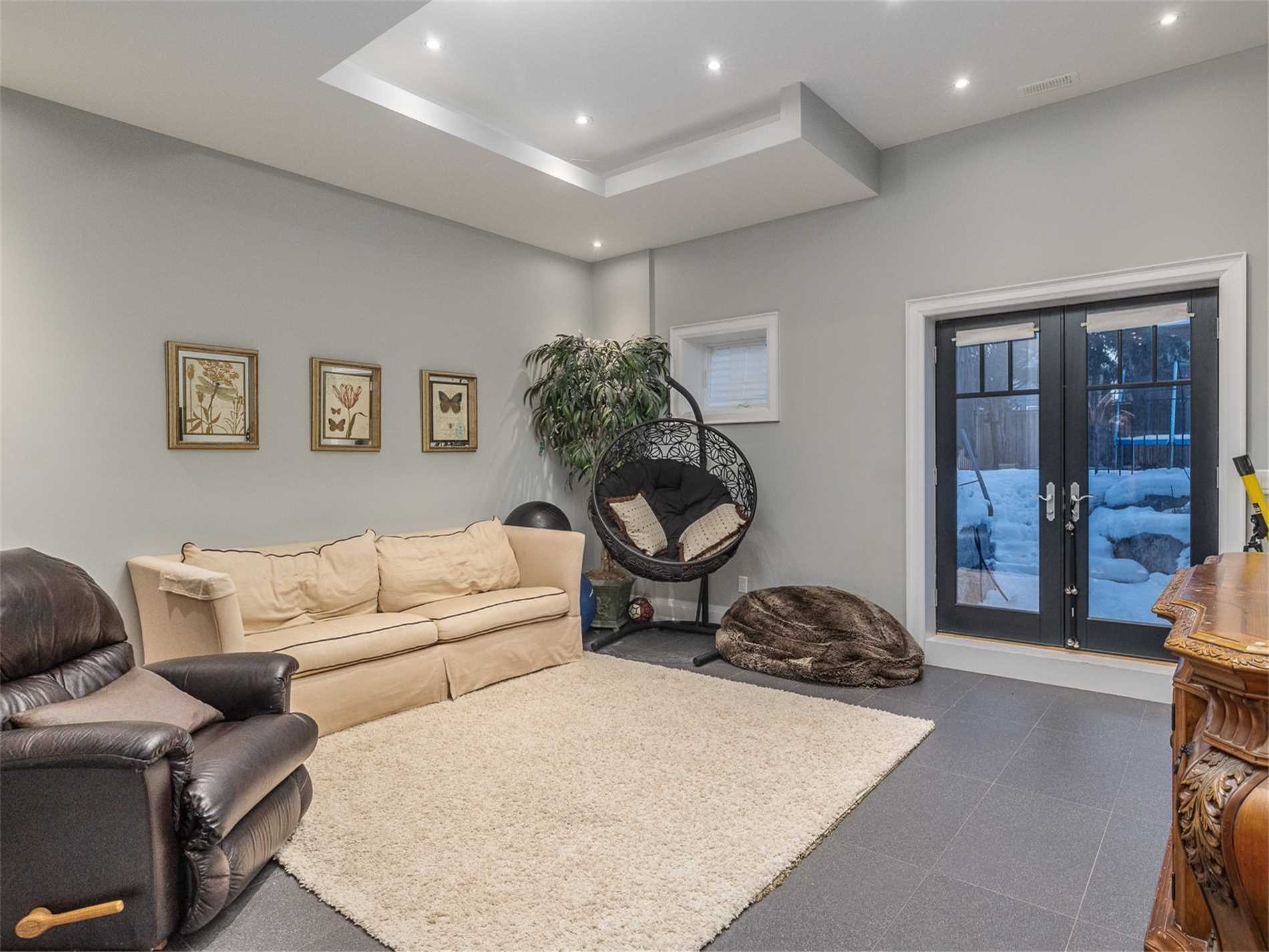 335 Melrose Avenue
