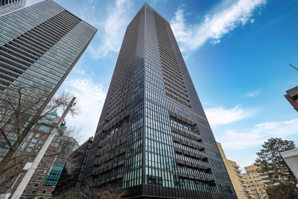 101 Charles St E, Toronto