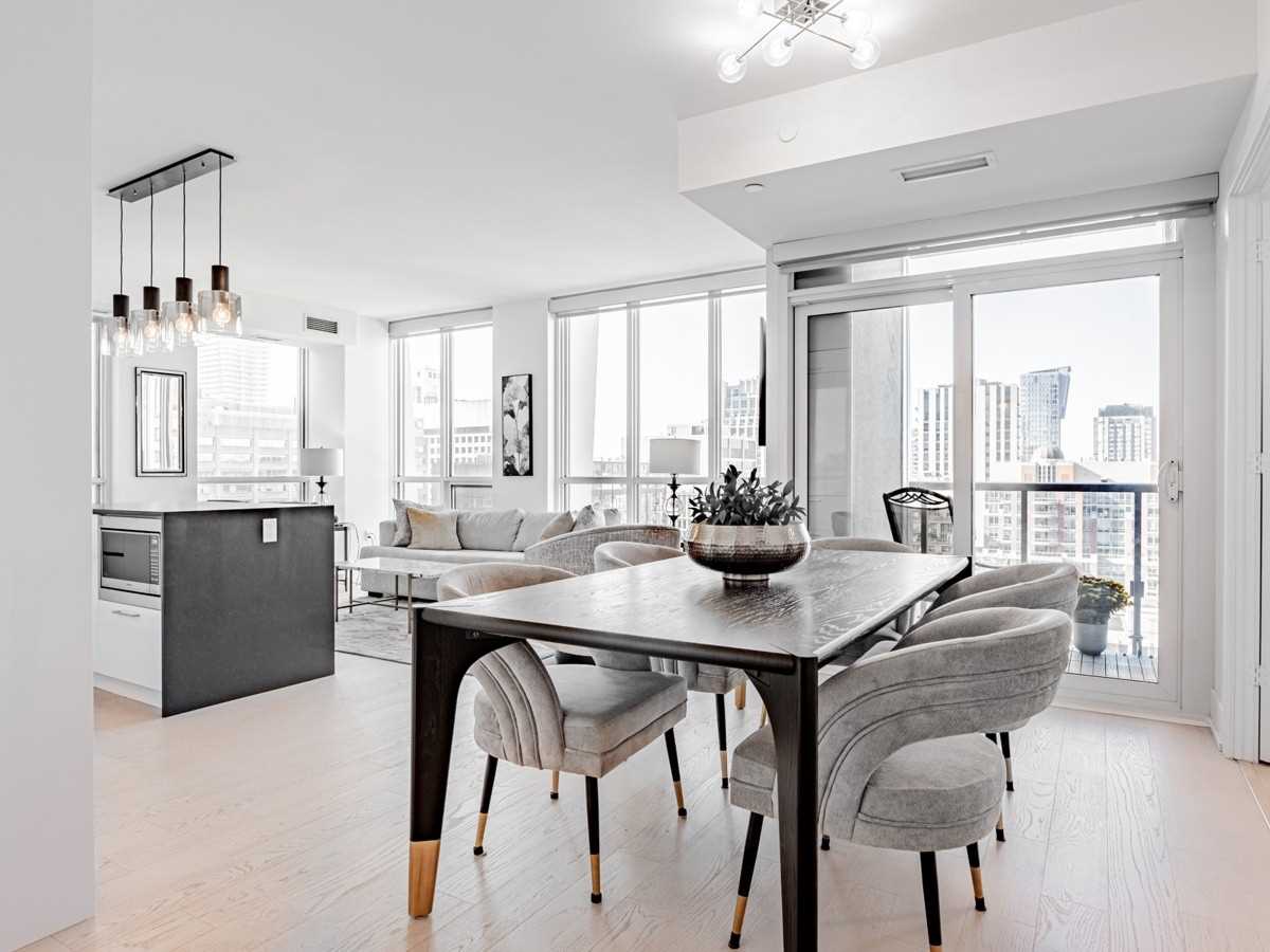1 Yorkville Ave, #1701