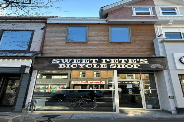 517 Bloor St W, Toronto
