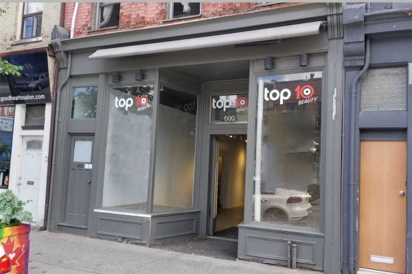 699 Queen St W, Toronto