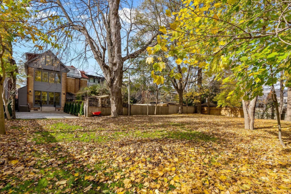 17 Dunbar Rd, Toronto