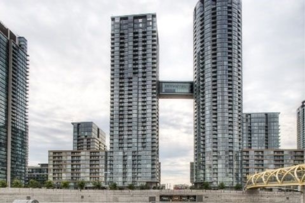 15 Iceboat Terr, Toronto