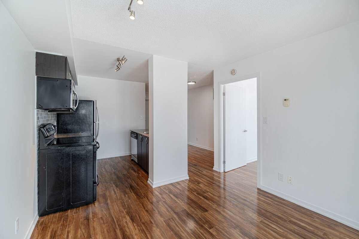 801 Sheppard Ave, #603