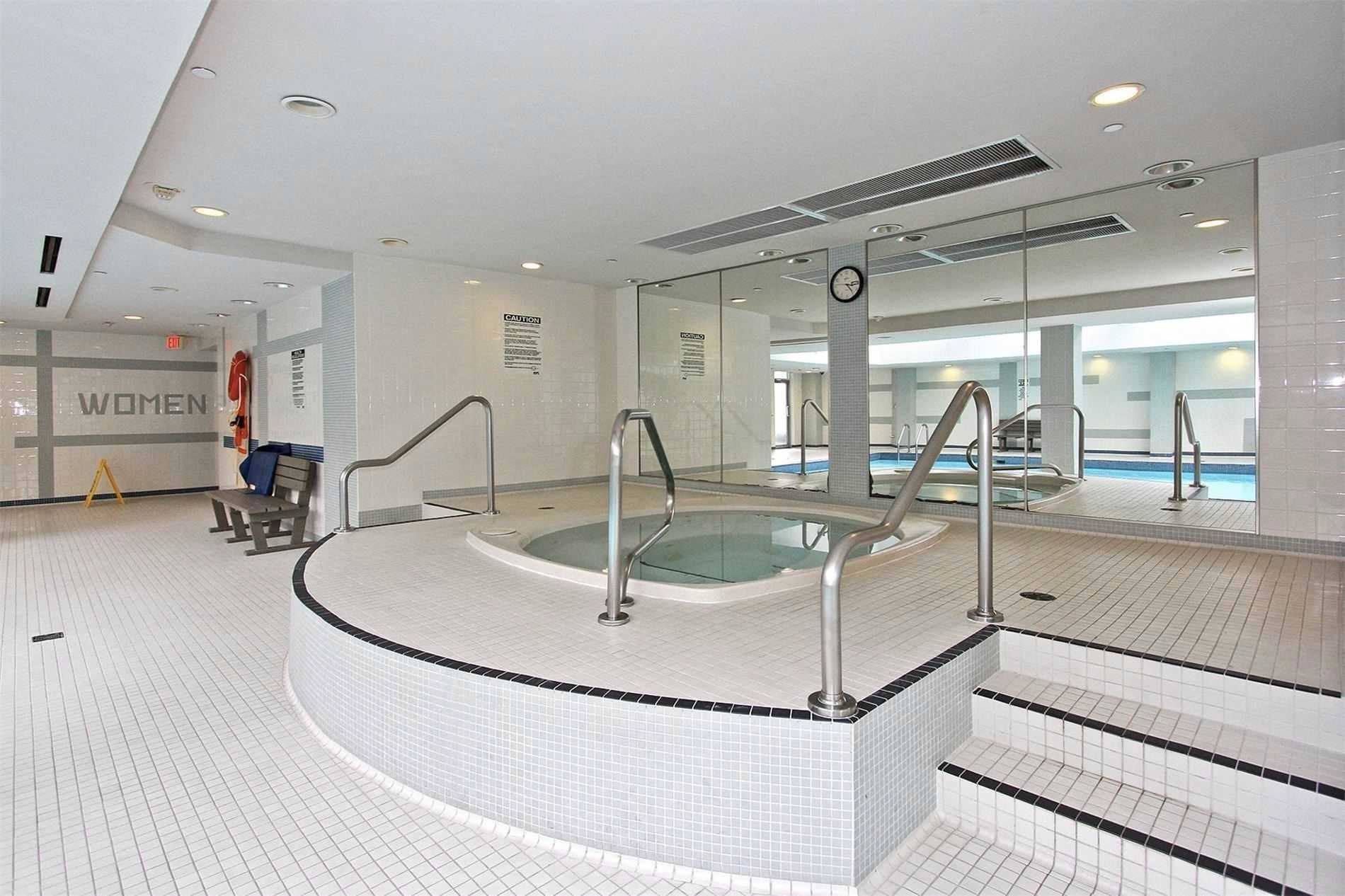 18 Yonge St, #1206