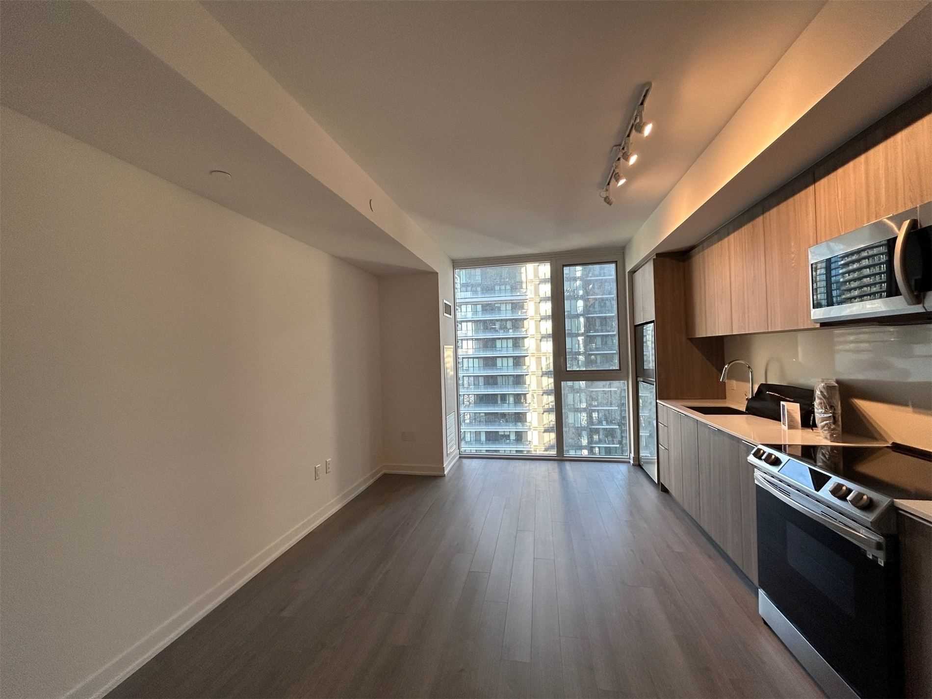 357 King Street W, #2205