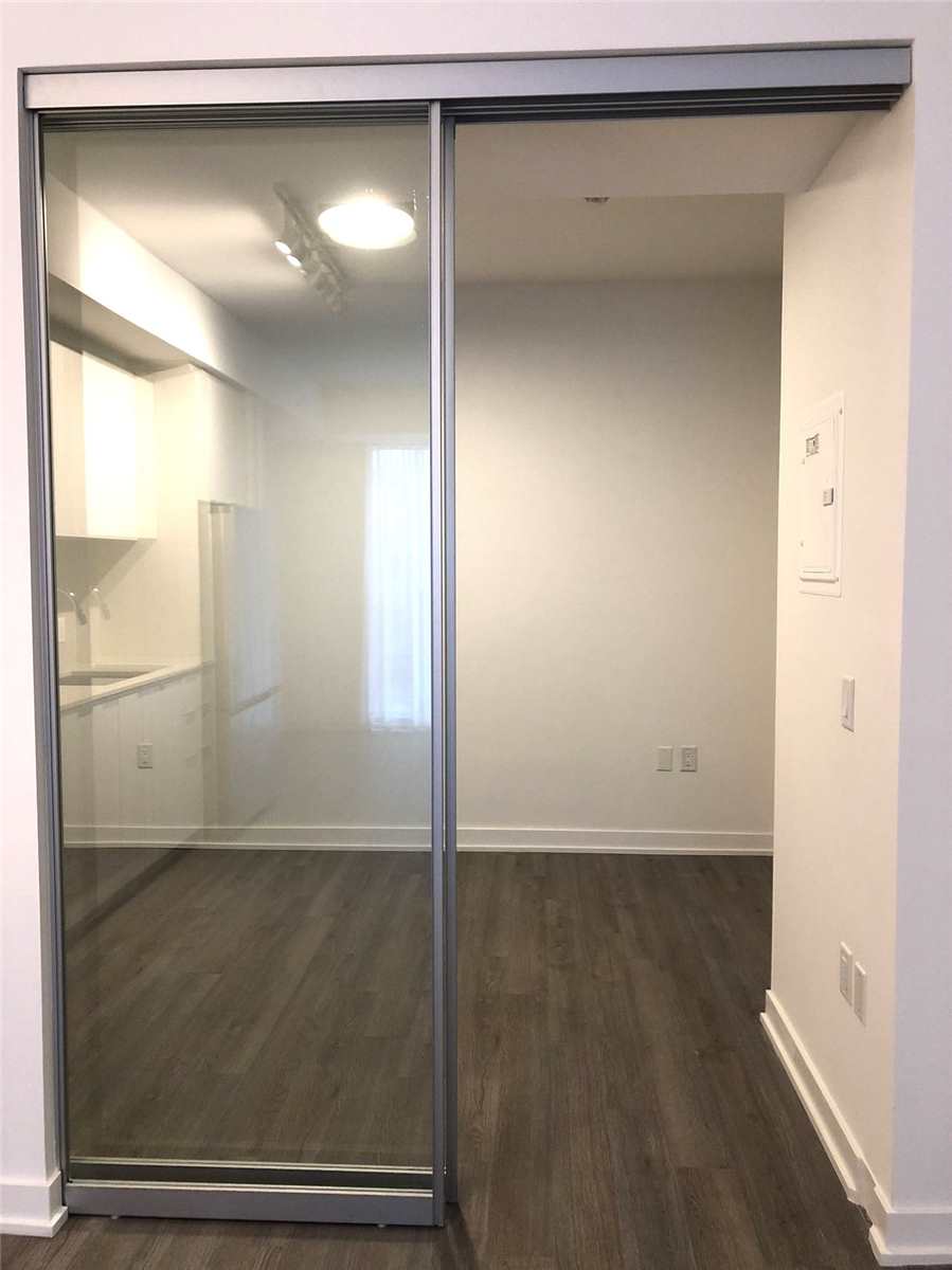 357 King Street W, #1009