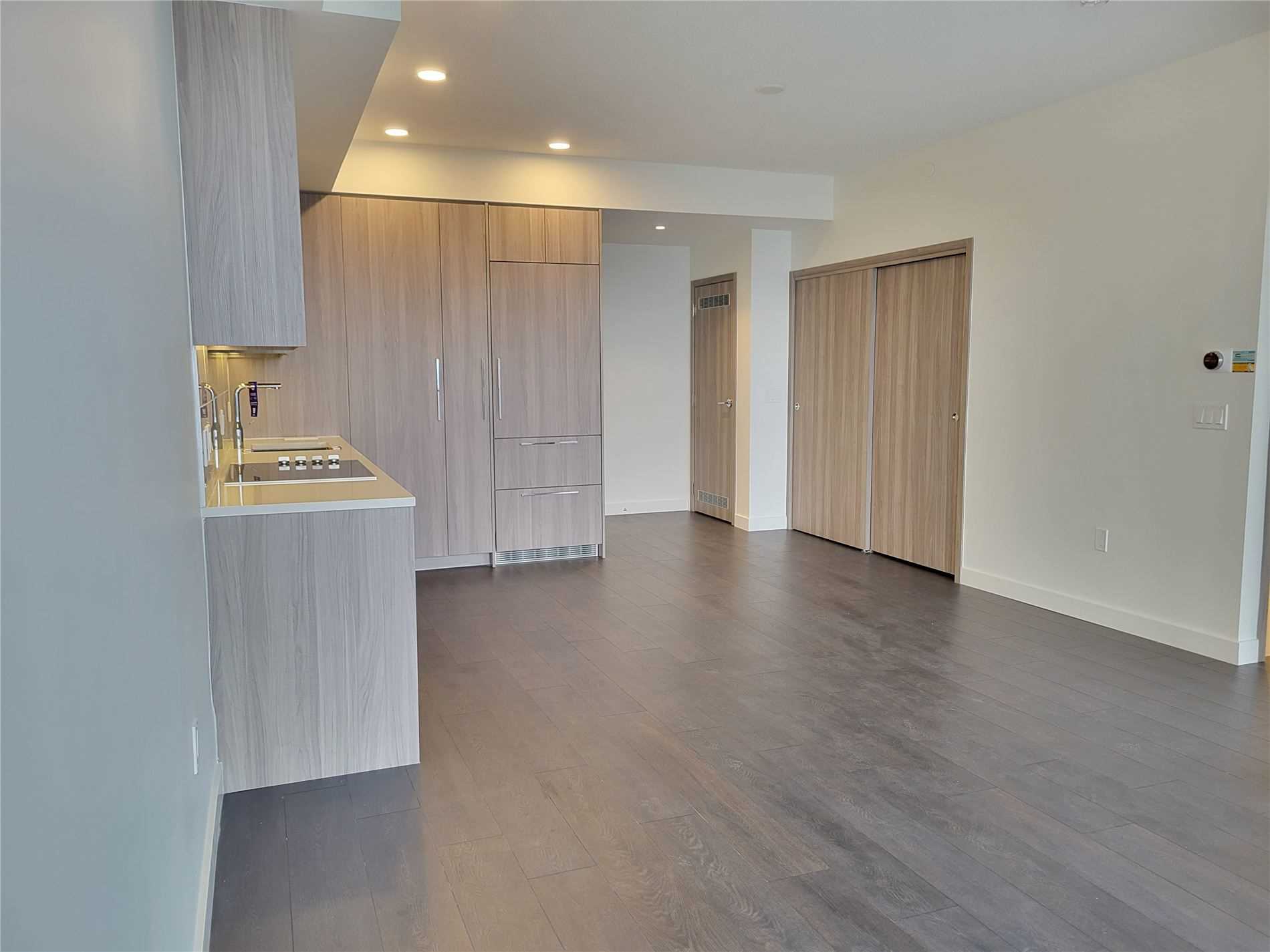 85 Mcmahon Drive, #3707