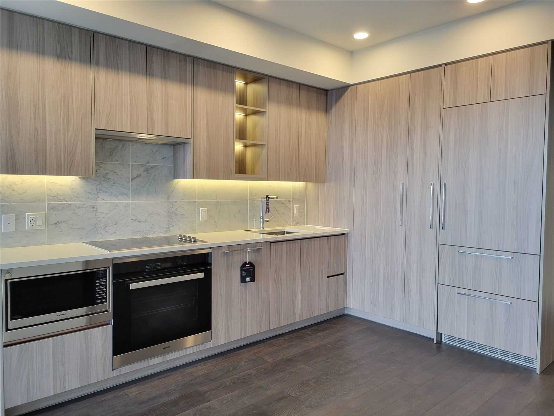 85 Mcmahon Drive, #3707