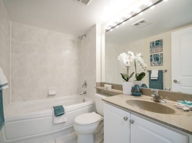 4968 Yonge St, #1708