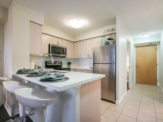 4968 Yonge St, #1708