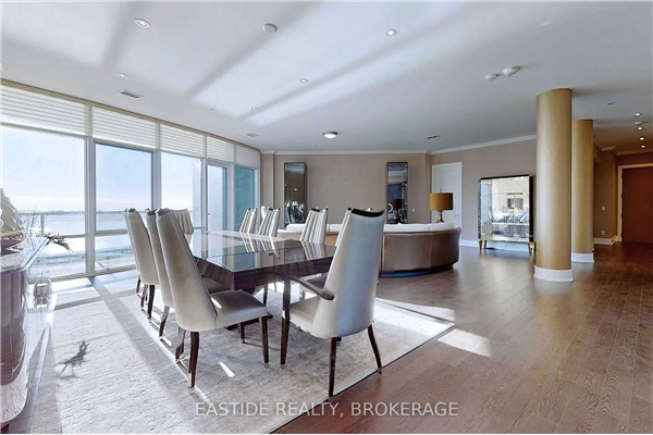 1 Edgewater Dr, Toronto