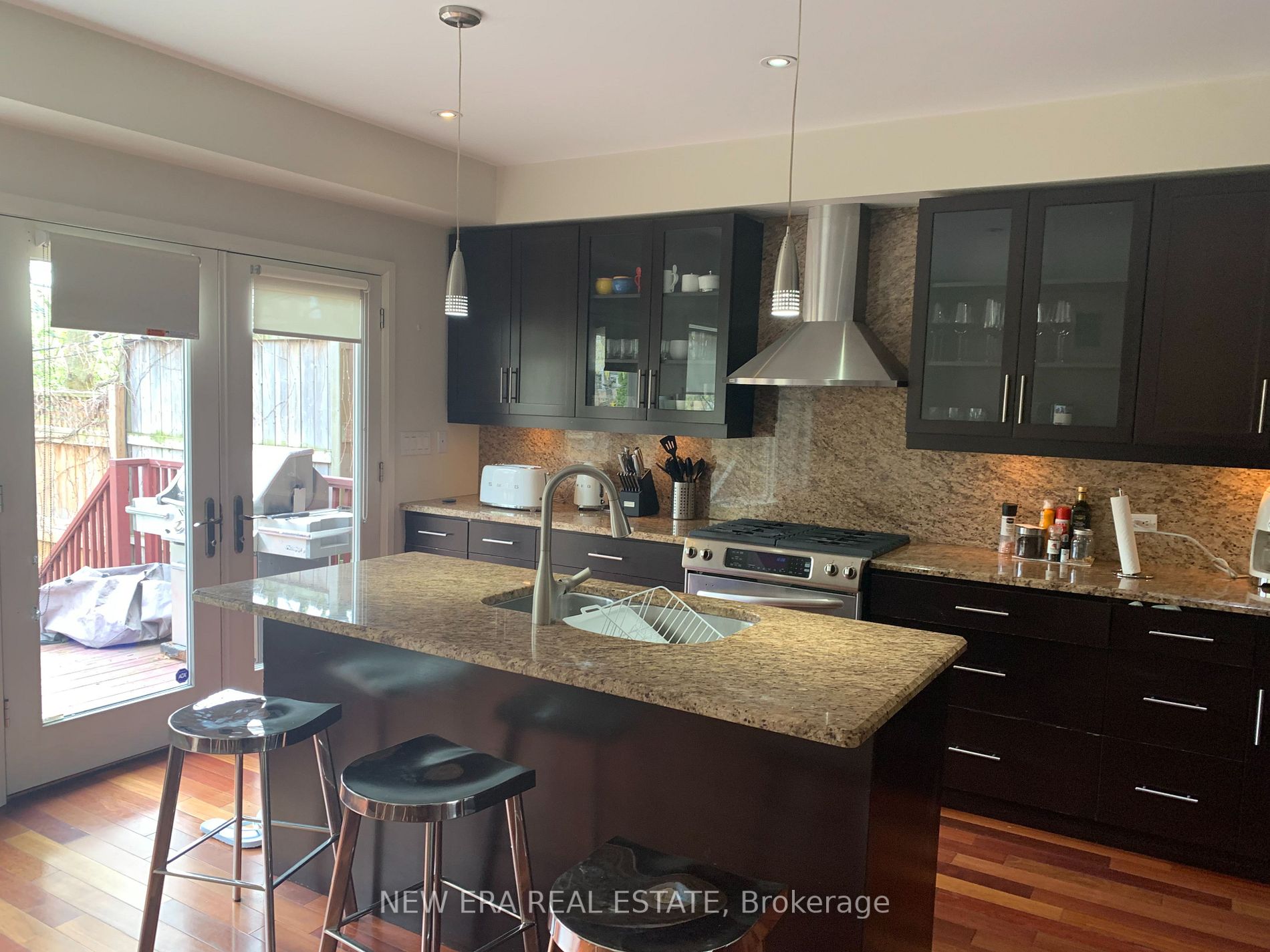 313 Glen Rd