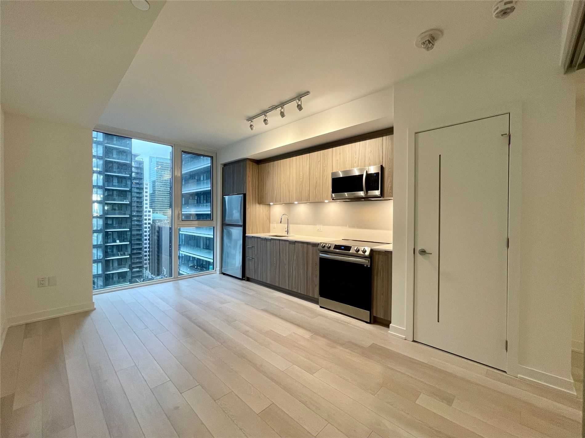 357 King Street W, #2005