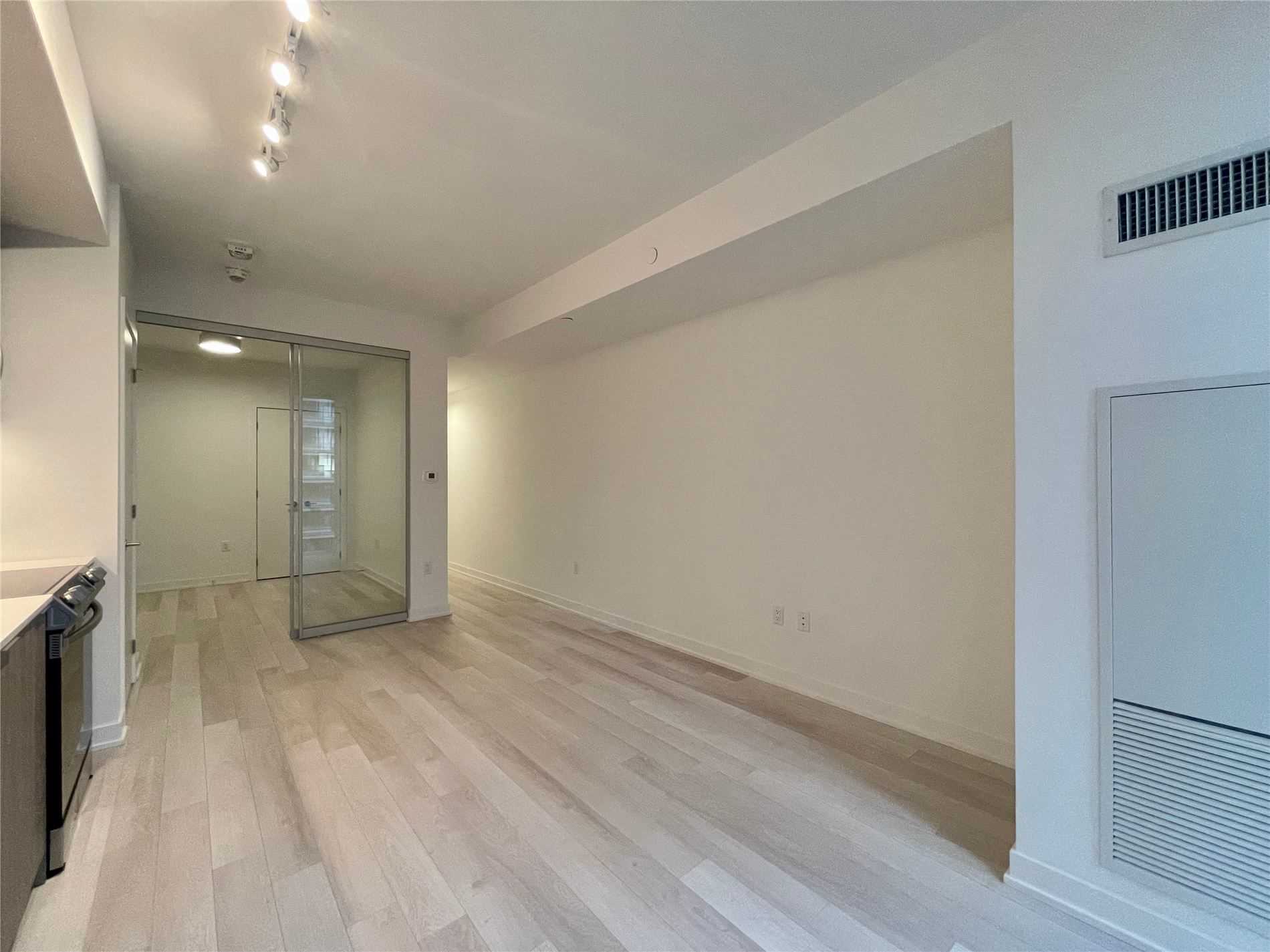 357 King Street W, #2005