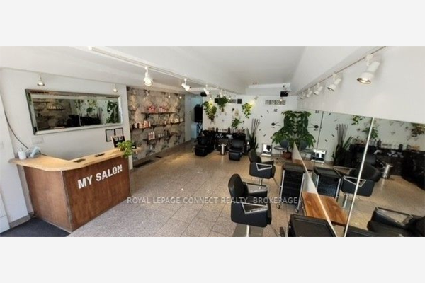 474 Richmond St E, Toronto