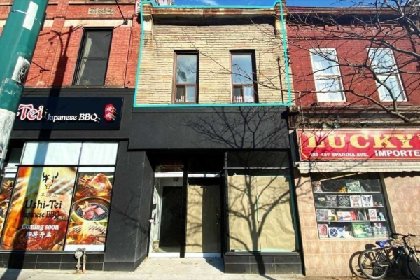 429 Spadina Ave, Toronto