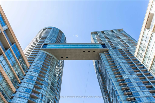 15 Iceboat Terr, Toronto