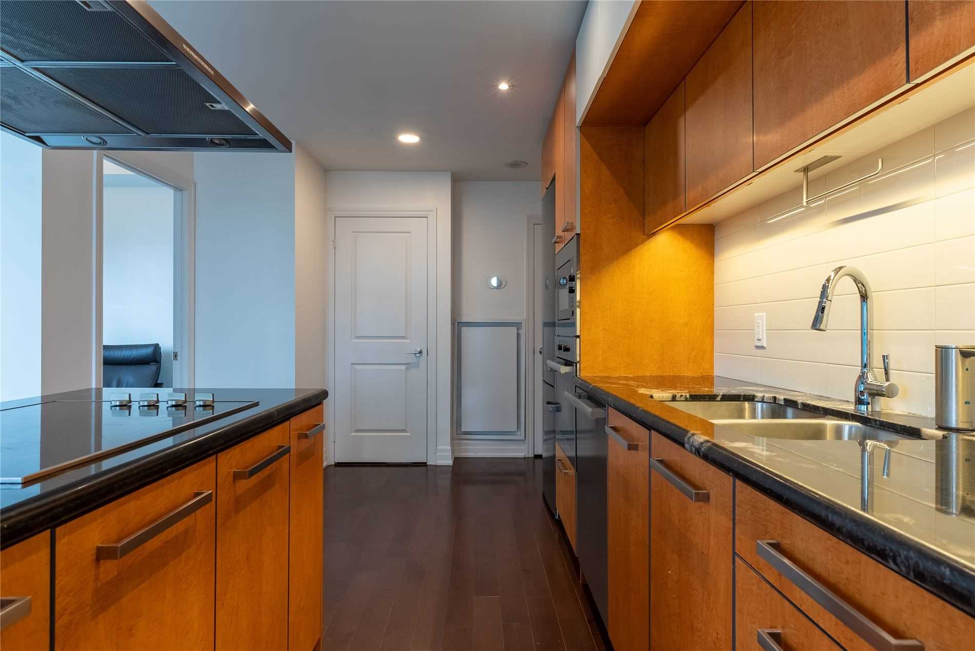 8 The Esplanade, #2811