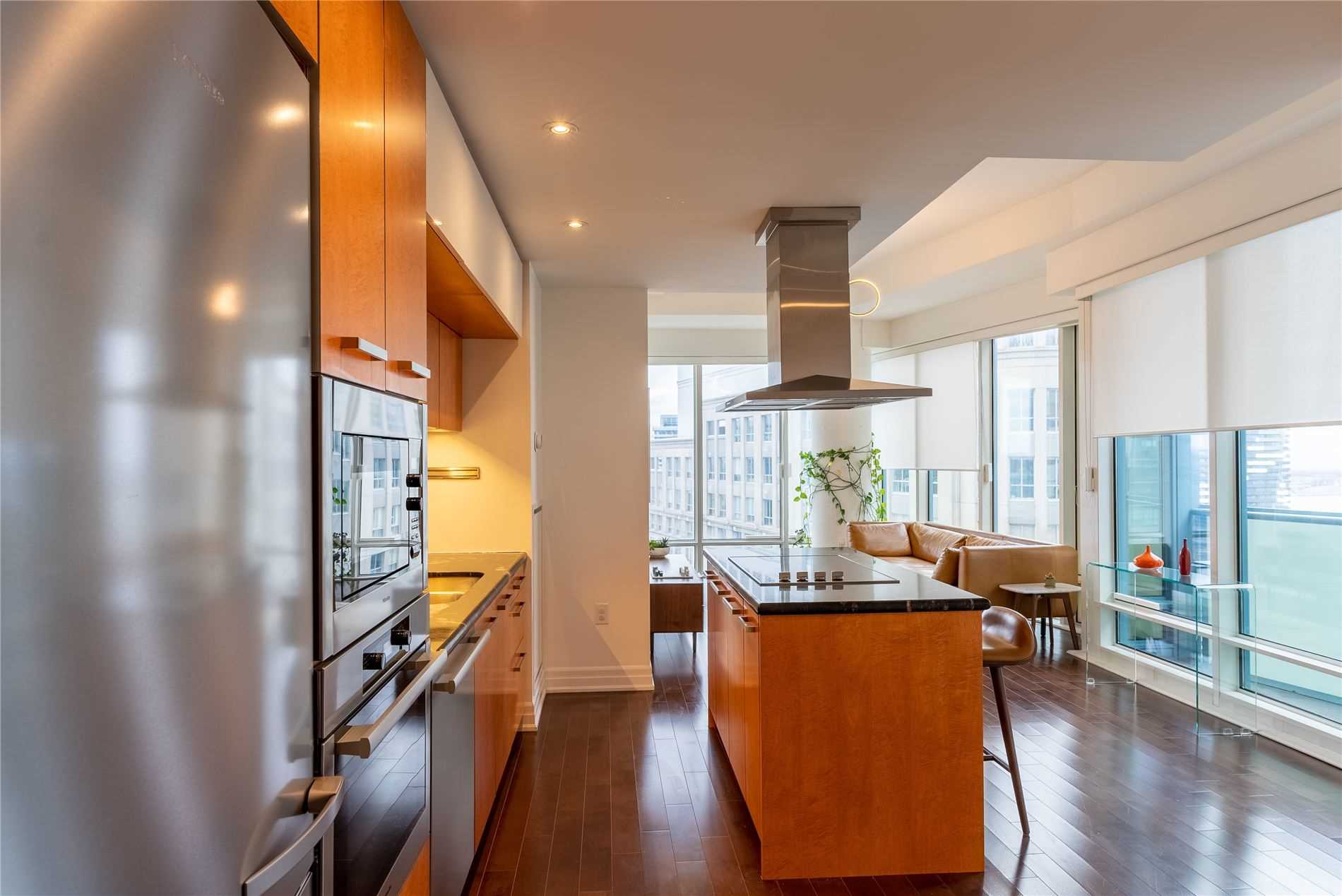 8 The Esplanade, #2811