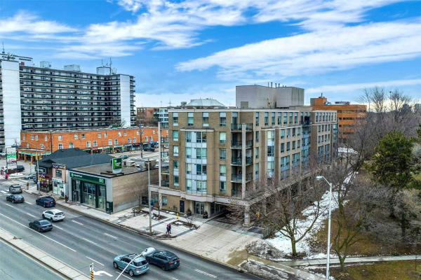 5940 Yonge St, Toronto