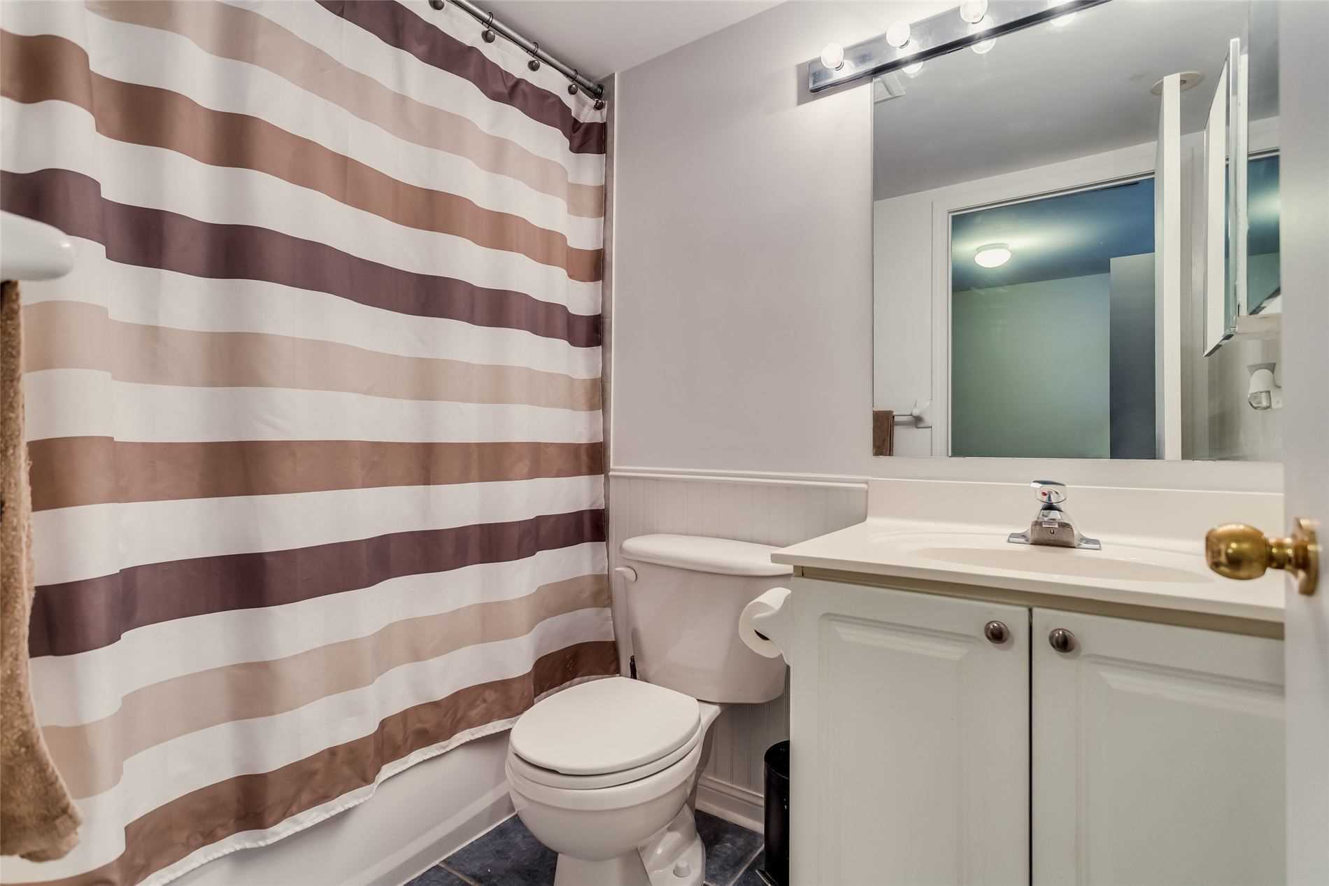 Listing C5907605 - Large Photo # 18