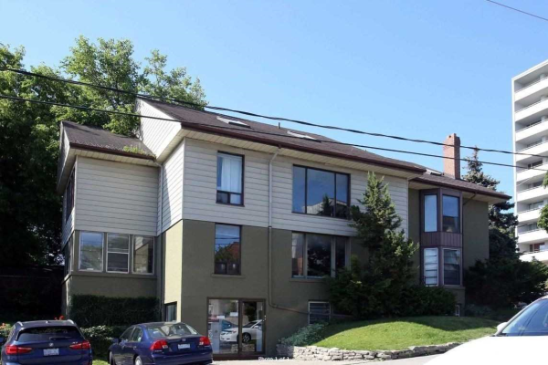 501 Eglinton Ave E, Toronto