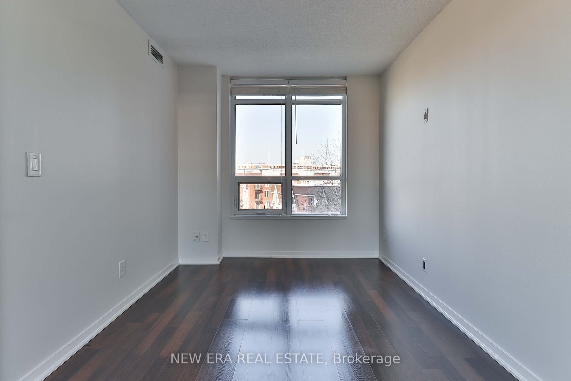 Listing C5908644 - Large Photo # 24