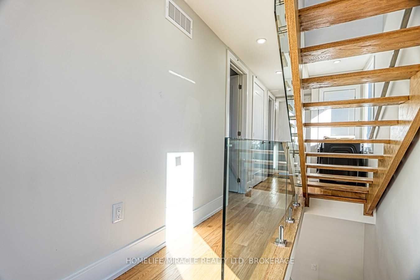 30 Rockvale Ave