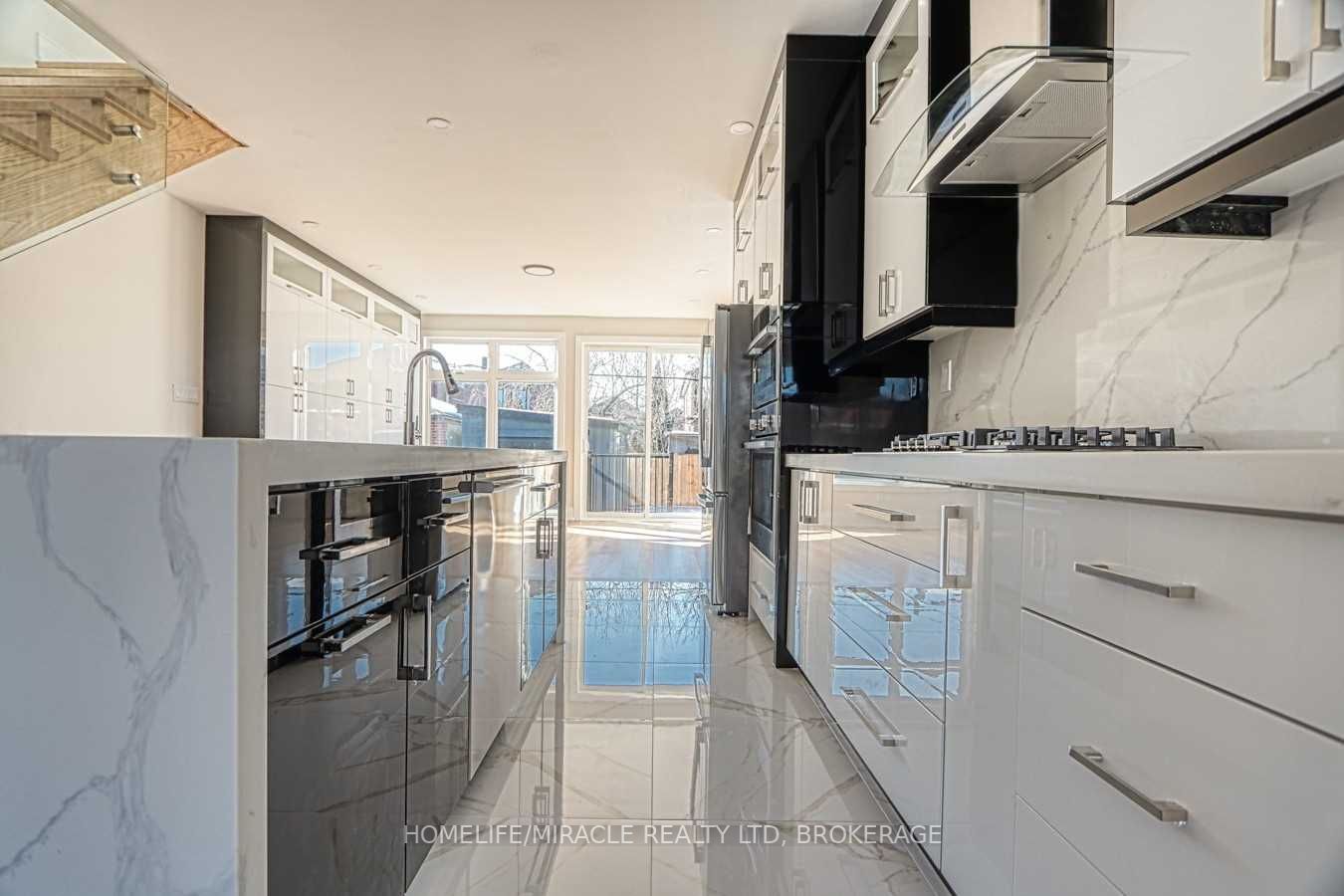 30 Rockvale Ave