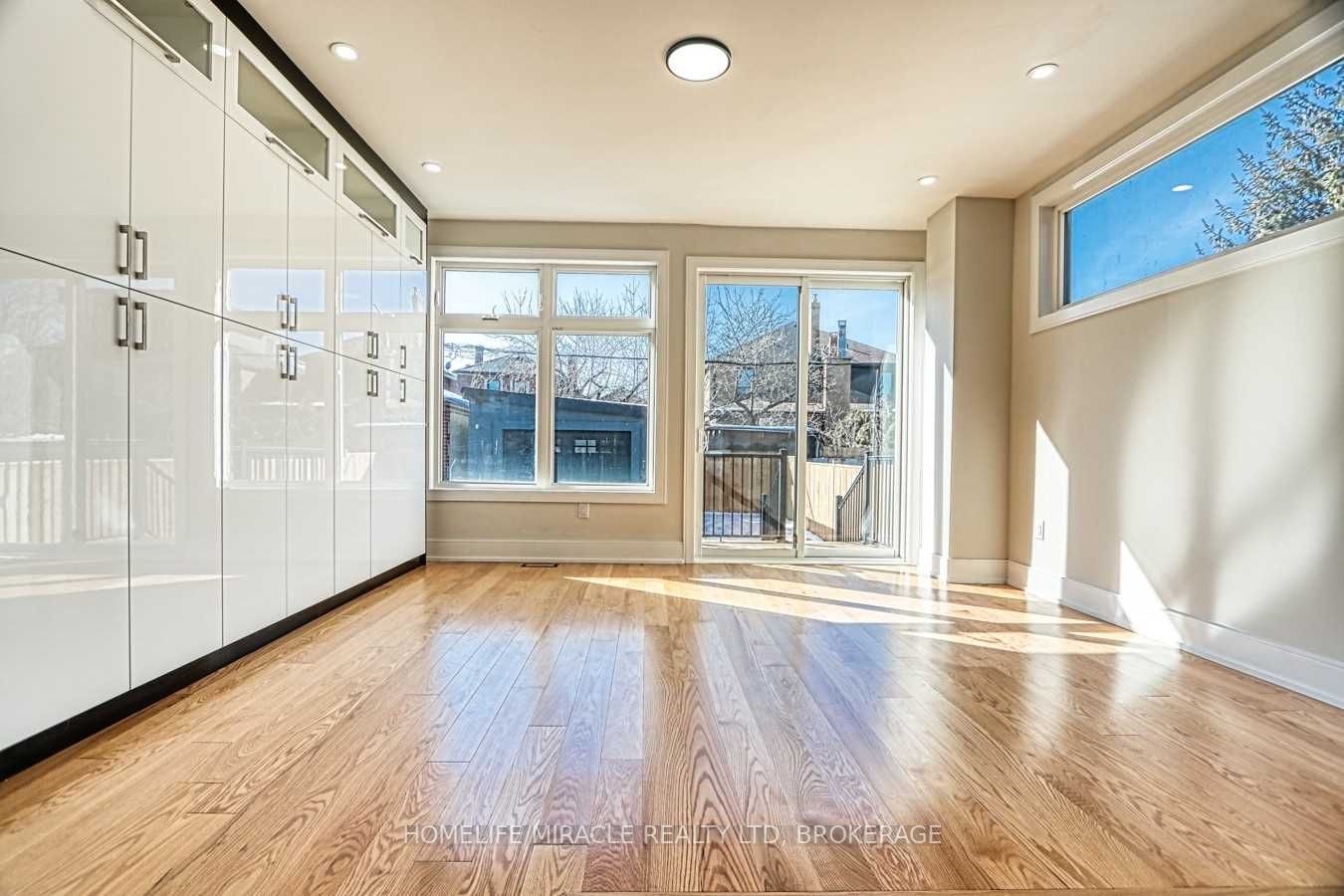 30 Rockvale Ave