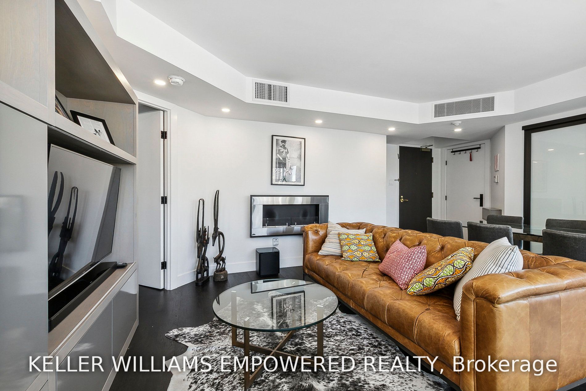 7 Broadway Ave, #701