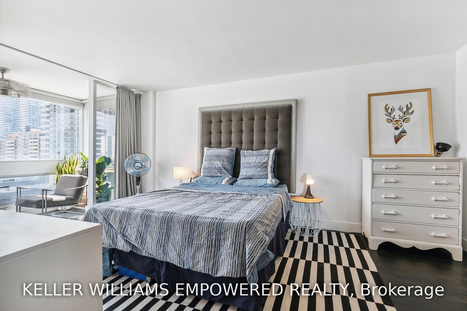 7 Broadway Ave, #701