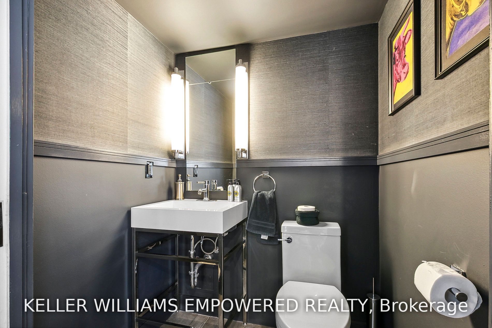 7 Broadway Ave, #701